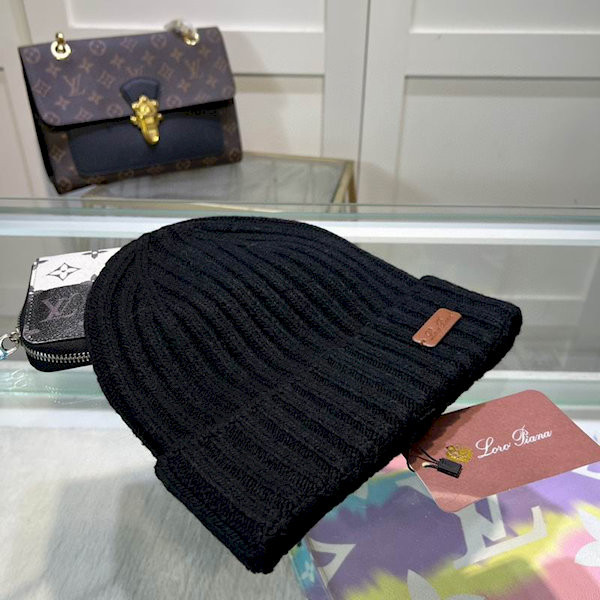 Loro Piana Men's / Women's Cashmere Beanie in black