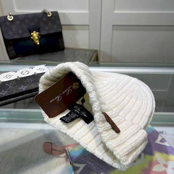 Loro Piana Men's / Women's Cashmere Beanie in white