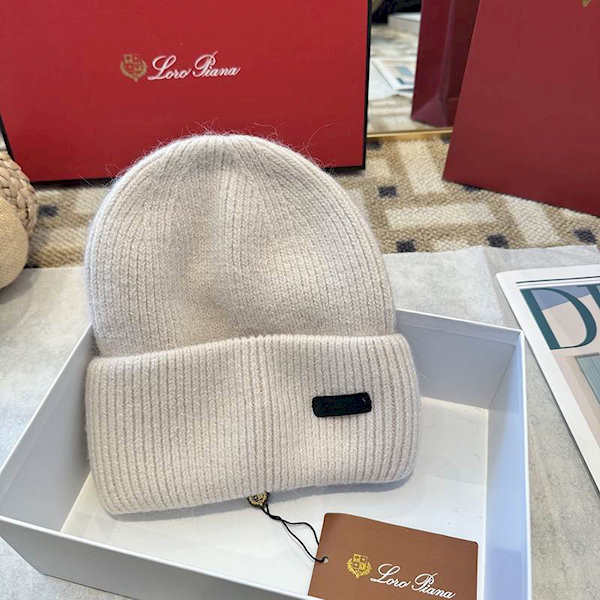 Loro Piana Men's / Women's Cashmere Beanie with Storm System in beige