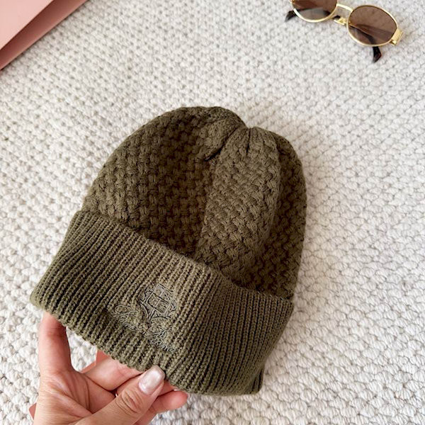 Loro Piana Men's / Women's Jungfrau Baby Cashmere Beanie in army green
