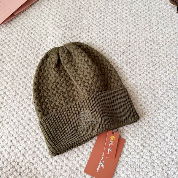 Loro Piana Men's / Women's Jungfrau Baby Cashmere Beanie in army green