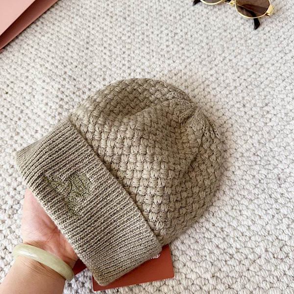 Loro Piana Men's / Women's Jungfrau Baby Cashmere Beanie in dark beige