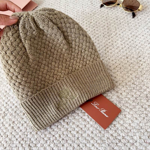Loro Piana Men's / Women's Jungfrau Baby Cashmere Beanie in dark beige
