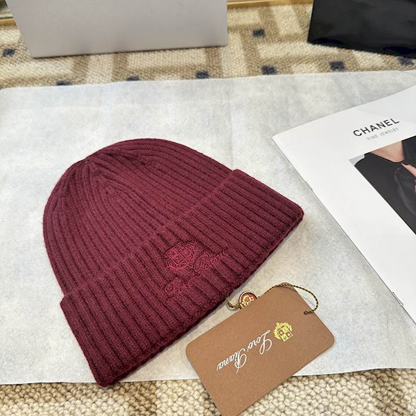 Loro Piana Men's / Women's Ribbed Knit Beanie in burgundy