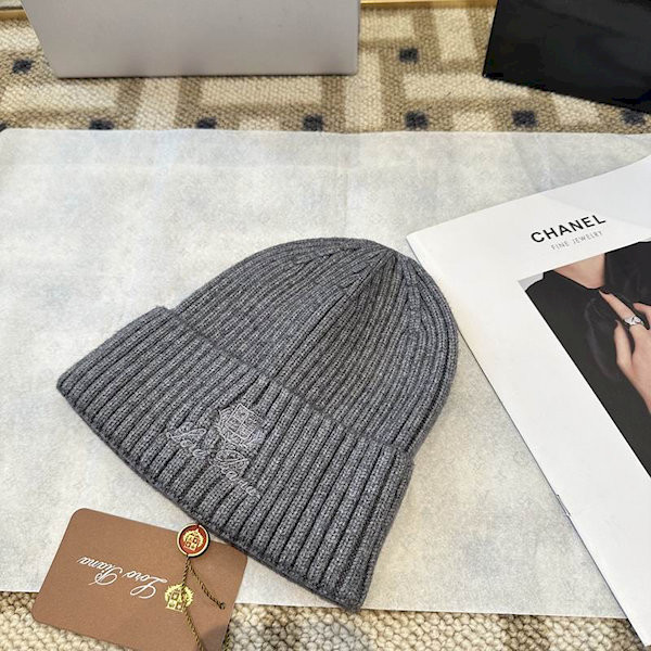 Loro Piana Men's / Women's Ribbed Knit Beanie in gray