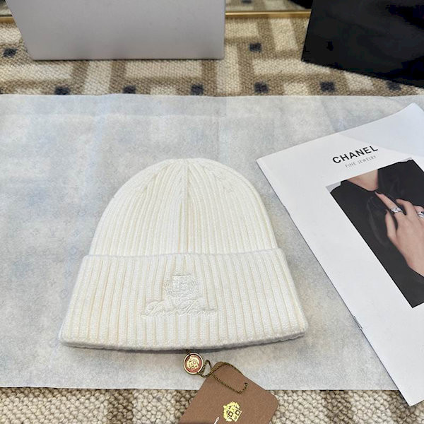 Loro Piana Men's / Women's Ribbed Knit Beanie in white