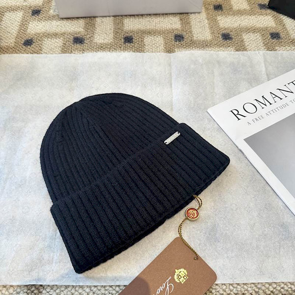 Loro Piana Men's / Women's Ribbed Cashmere Beanie in black
