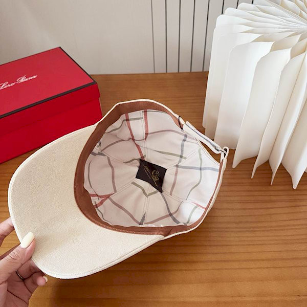 Loro Piana Suede Baseball Cap with Adjustable strap in white