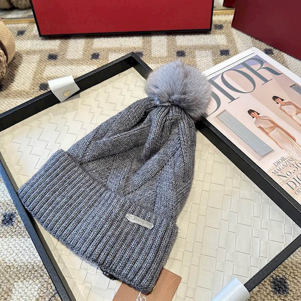 Loro Piana Women's Cashmere Chunky Cable Knit Beanie with Pom-Pom in Gray