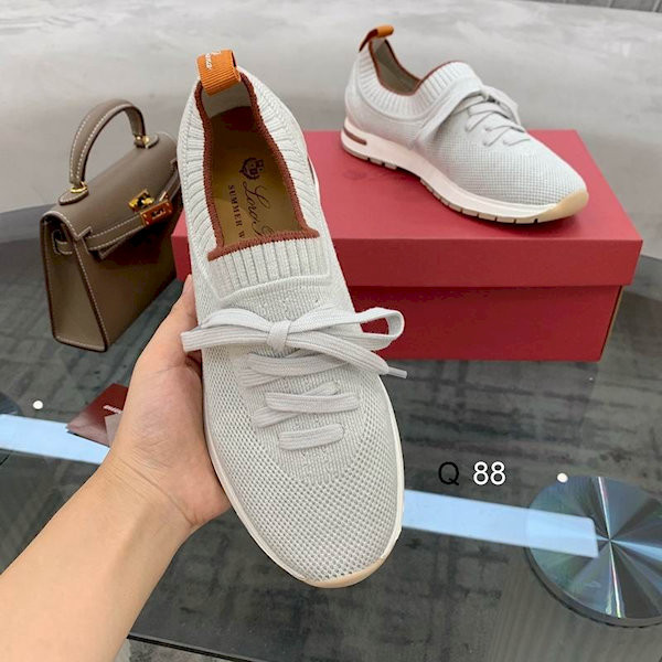 Loro Piana Women's Flexy Walk Sports Shoes / Light Gray With Shoelaces