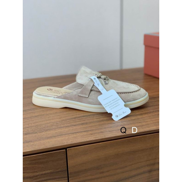 Loro Piana Women's Babouche Charms Walk Moccas/ Flat Shoes / Light Khaki