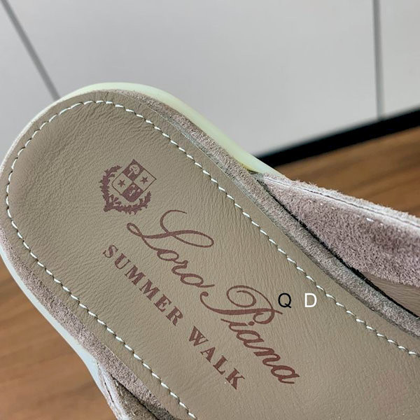 Loro Piana Women's Babouche Charms Walk Moccas/ Flat Shoes / Camel