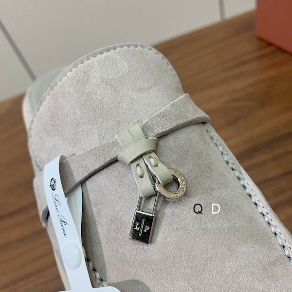 Loro Piana Women's Babouche Charms Walk Moccas/ Flat Shoes / Light Gray