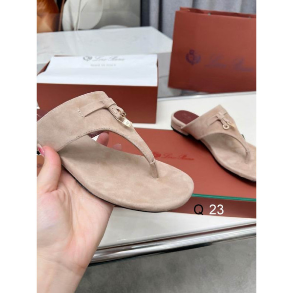 Loro Piana Women's M/dil Sandals / Light Khaki