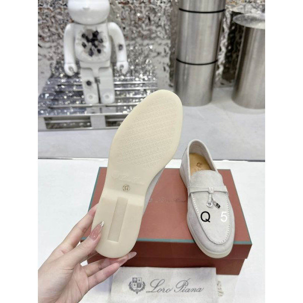 Loro Piana Women's Summer Charms Walk Moccas/ Flat Shoes / Light Gray