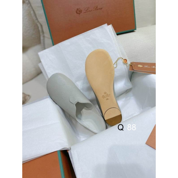 Loro Piana Women's Floaty Flat Shoes / Gray